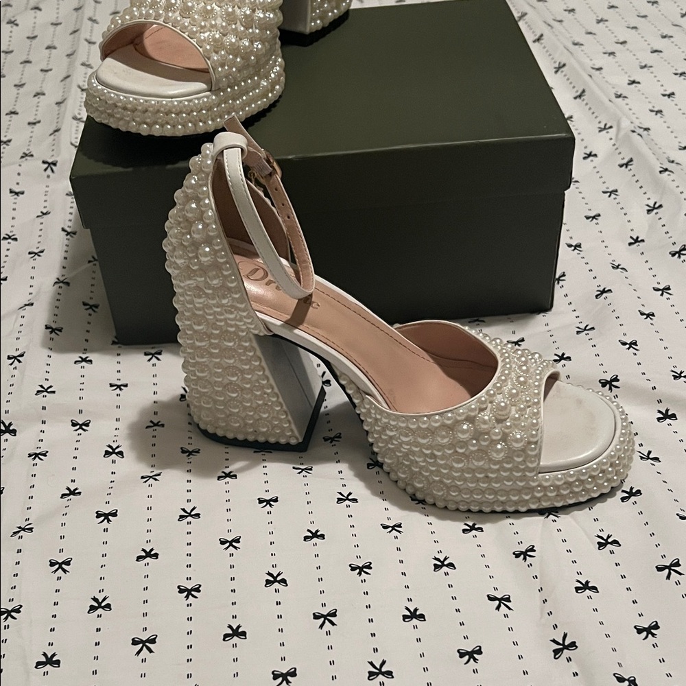 Pearl Embellished White Platform Sandals with Ankle Strap - Picture 4 of 8